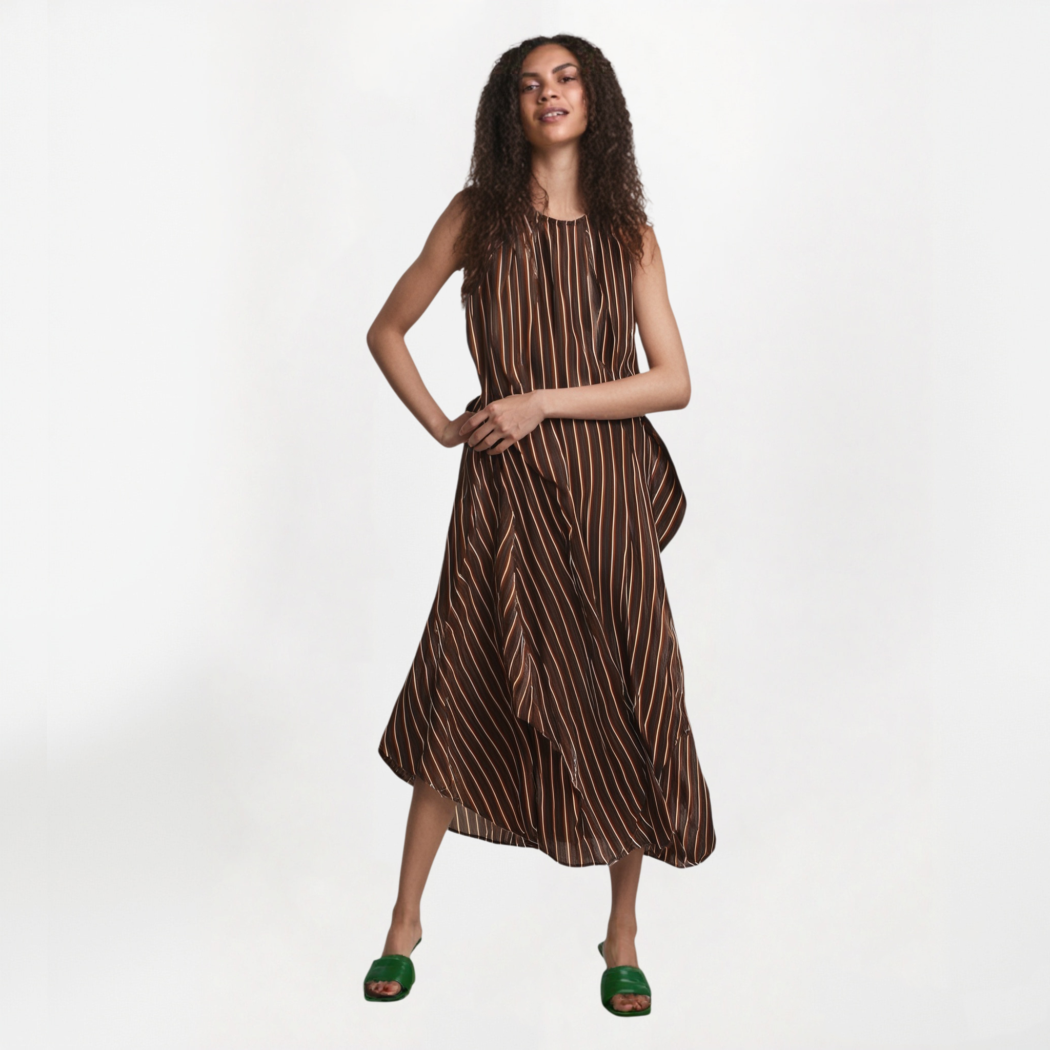 Three dimensional elegant and exaggerated sleeveless vest dress-chiquechics