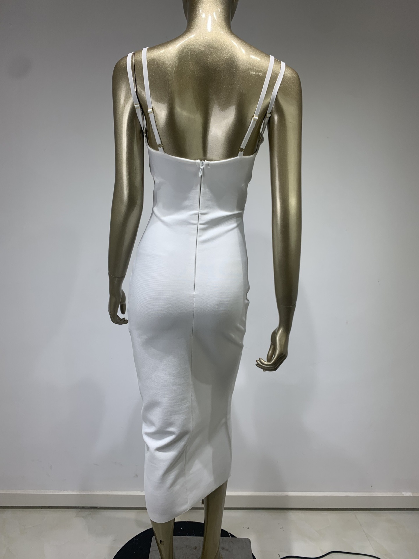 Bandage dress European and American fashion sexy diamond chain halter skirt party party dress-chiquechics