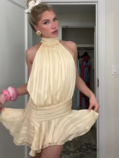 Fashion halterneck dress-chiquechics