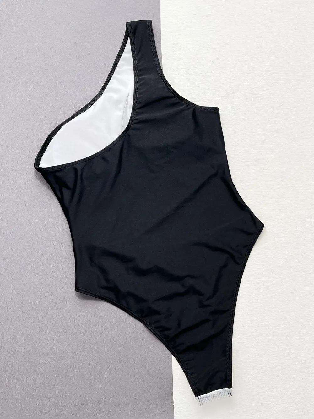 Contrast Panel One-Piece Swimsuit-chiquechics