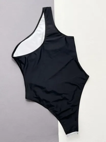 Contrast Panel One-Piece Swimsuit-chiquechics