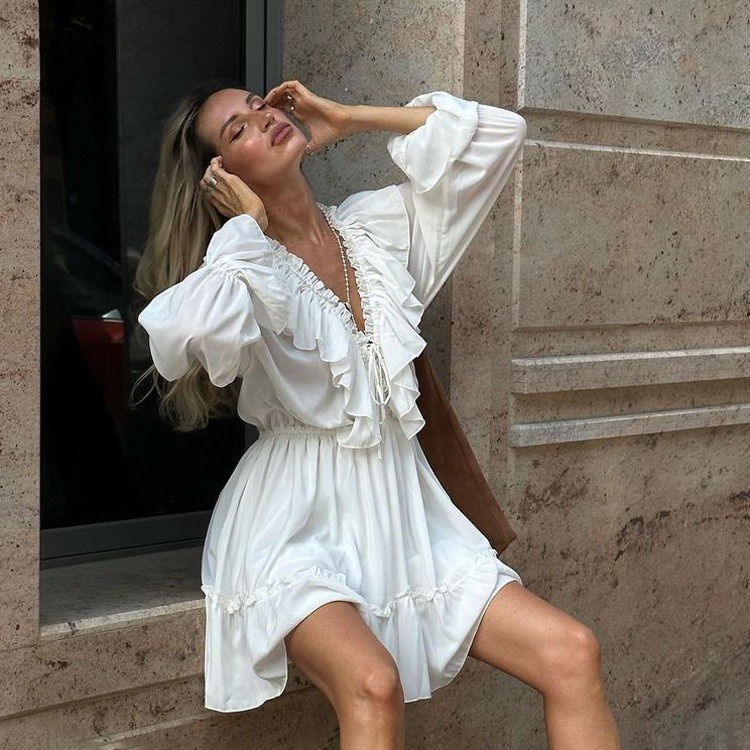 V-neck pleated flared sleeves with ruffled edges, white dress with women's design feeling fluffy skirt-chiquechics