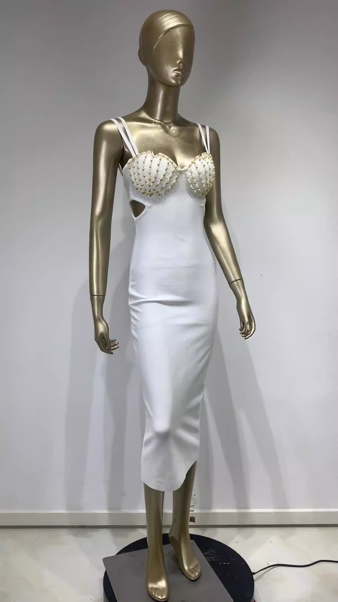 Bandage dress European and American fashion sexy diamond chain halter skirt party party dress-chiquechics