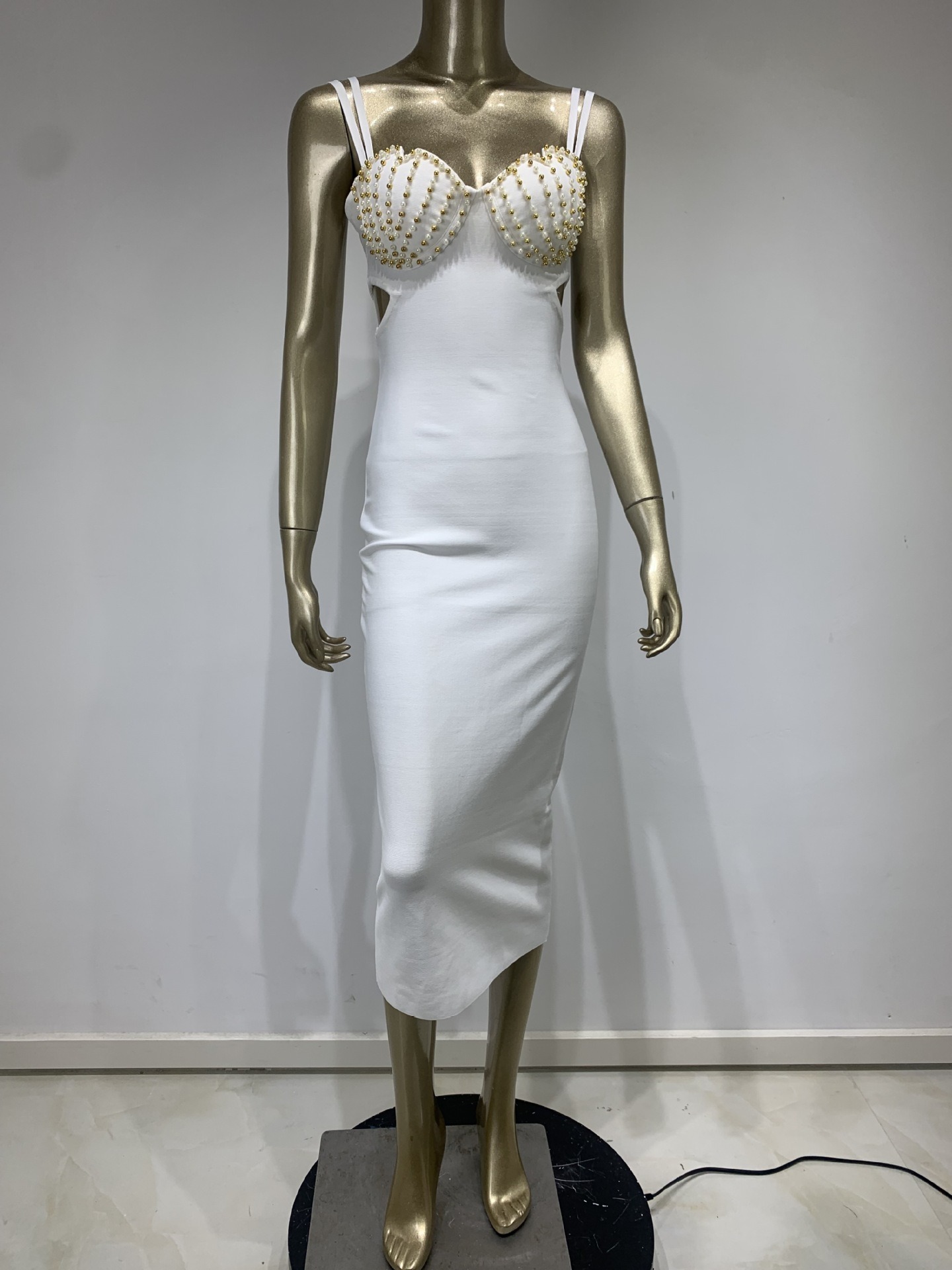 Bandage dress European and American fashion sexy diamond chain halter skirt party party dress-chiquechics