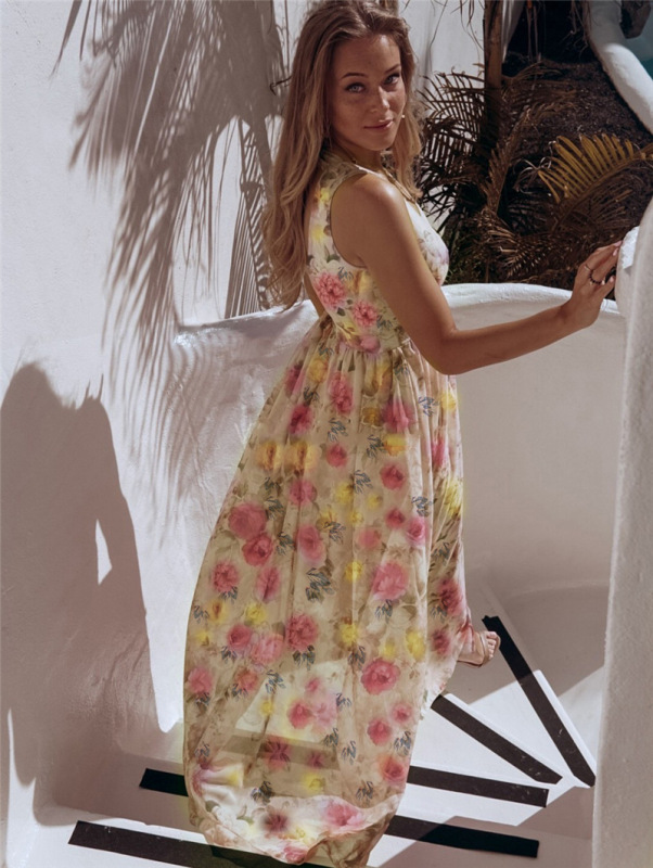 {Women's Fashion}