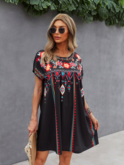 Woman knitted round neck casual holiday short -sleeved dress-chiquechics