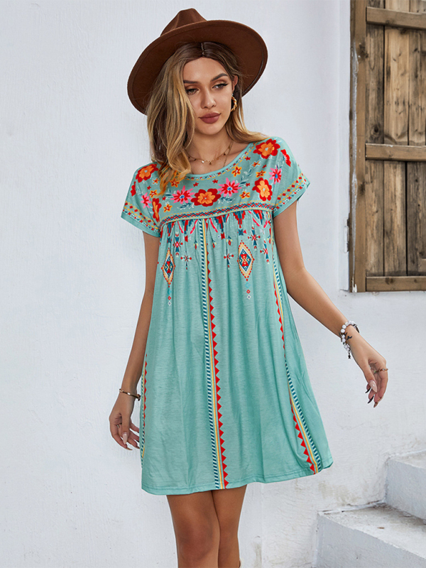 Woman knitted round neck casual holiday short -sleeved dress-chiquechics