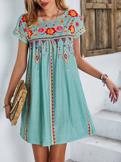 Woman knitted round neck casual holiday short -sleeved dress-chiquechics
