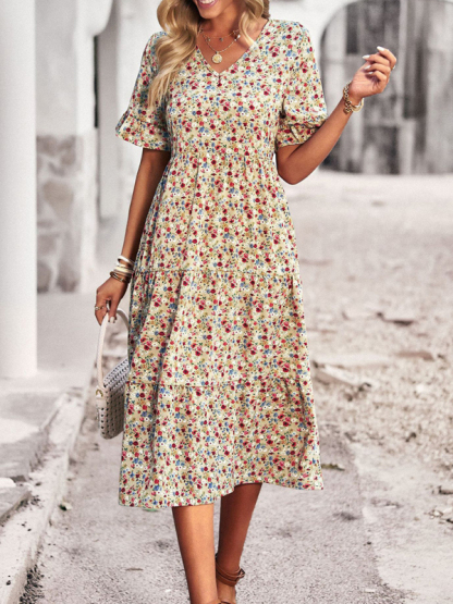 Elegant V-neck short-sleeved holiday dress-chiquechics