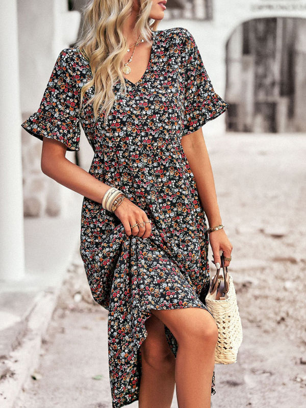 Elegant V-neck short-sleeved holiday dress-chiquechics