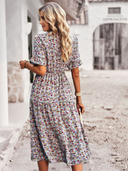 Elegant V-neck short-sleeved holiday dress-chiquechics
