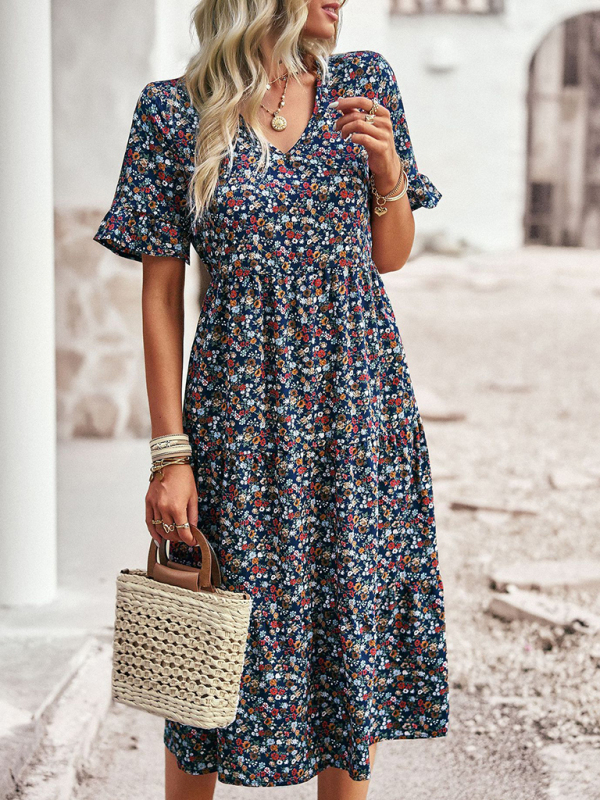 Elegant V-neck short-sleeved holiday dress-chiquechics