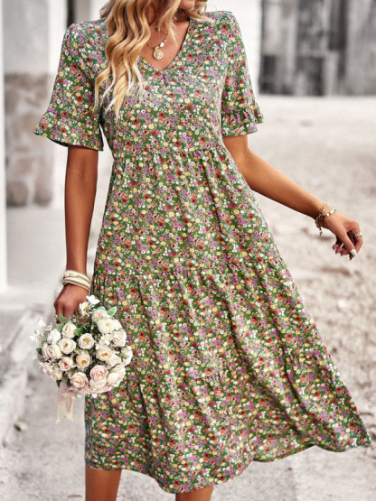 Elegant V-neck short-sleeved holiday dress-chiquechics
