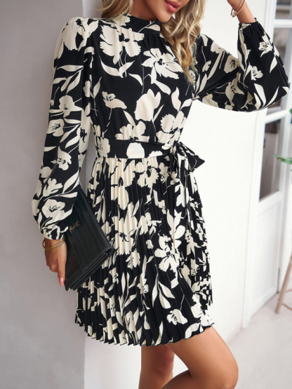 Vacation casual long-sleeved round neck pleated dress-chiquechics