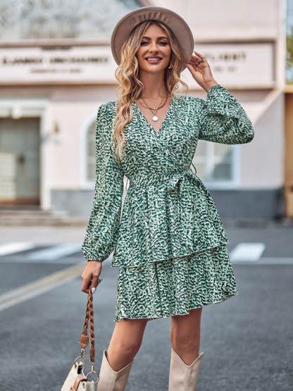Printed V-neck tie waist long-sleeved dress-chiquechics