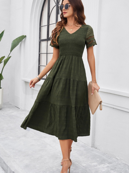 New solid color short sleeve V-neck dress-chiquechics