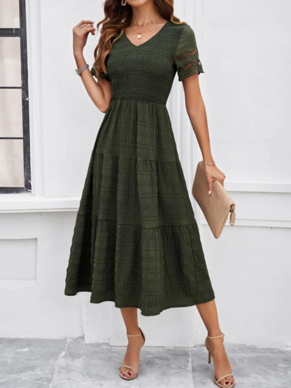 New solid color short sleeve V-neck dress-chiquechics