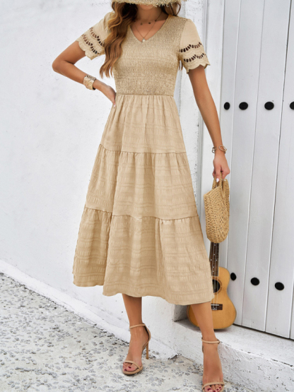 New solid color short sleeve V-neck dress-chiquechics