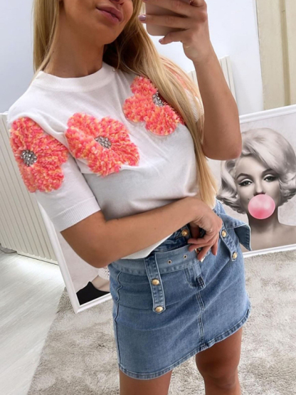 New contrasting flower sweet pink round neck short-sleeved sweater-chiquechics
