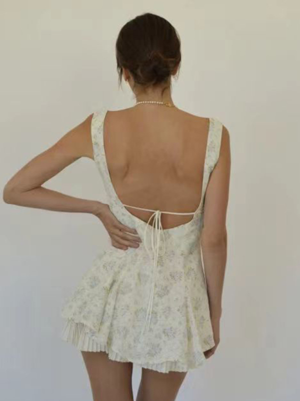 New style comfortable, casual and sexy small floral hem pleated suspender dress-chiquechics
