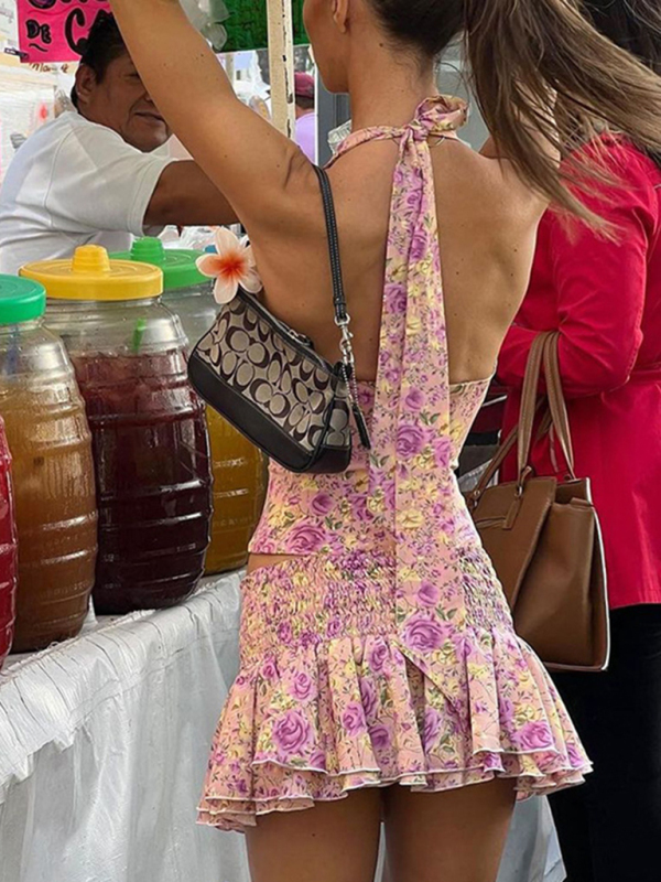 New sexy fashionable halterneck V-neck halter top floral skirt two-piece set-chiquechics