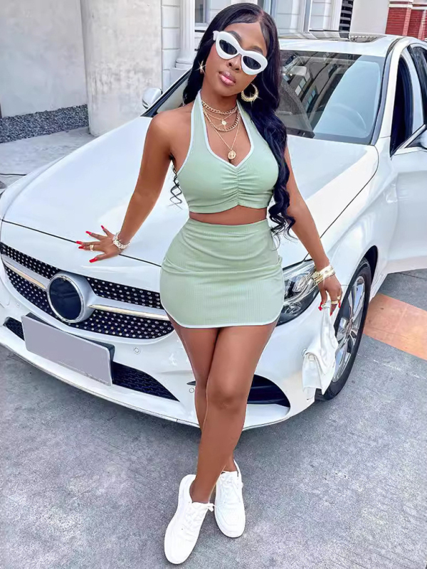 New solid color V-neck halterneck casual top and skirt suit-chiquechics