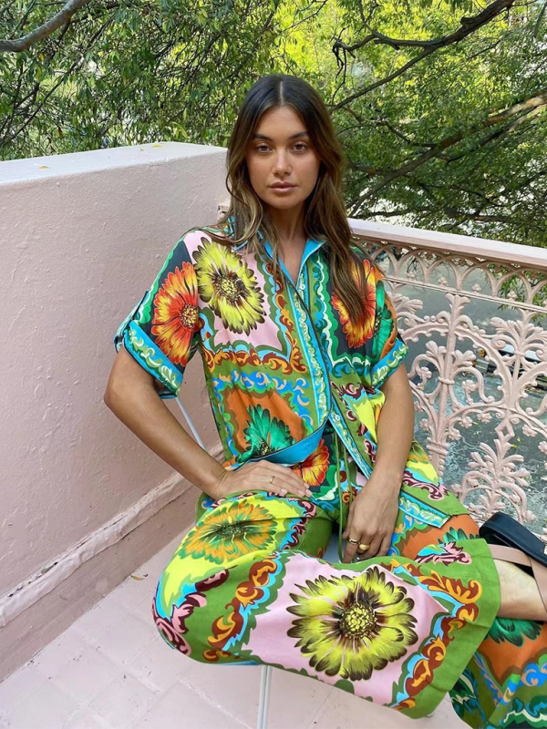 Fashionable personalized printed short-sleeved holiday casual loose two-piece set-chiquechics