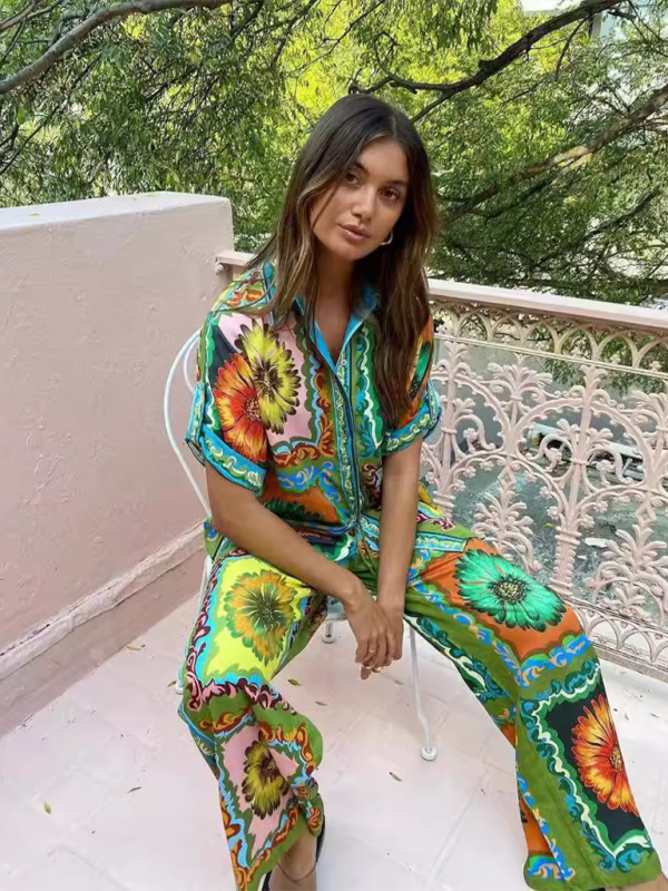 Fashionable personalized printed short-sleeved holiday casual loose two-piece set-chiquechics