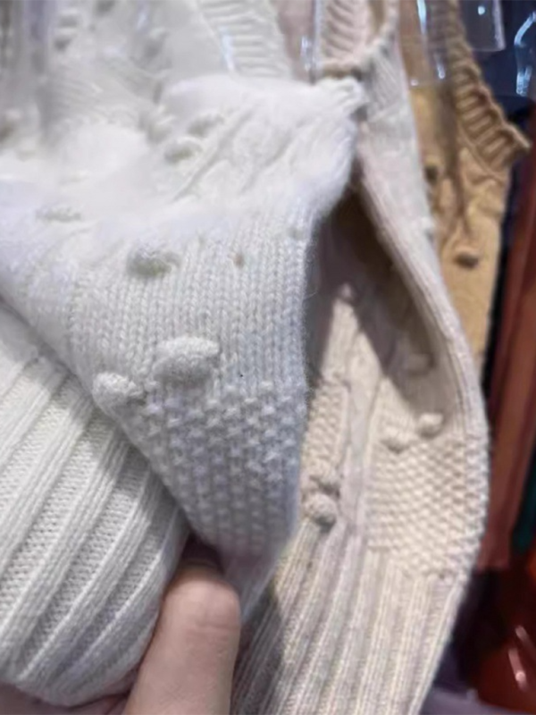 Three-dimensional buckle design lace collar knitted vest loose soft waxy layered top vest-chiquechics