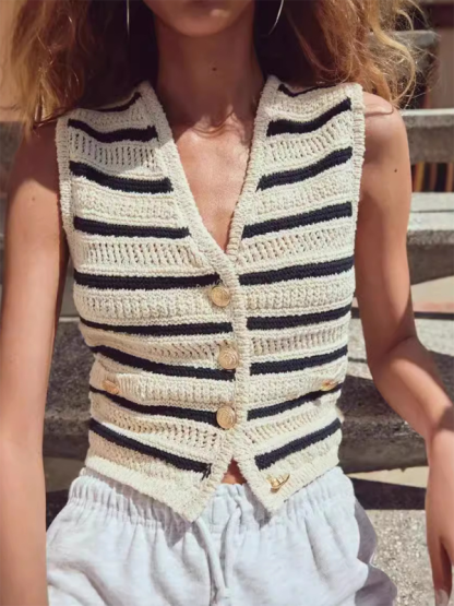 V-neck striped knitted vest-chiquechics