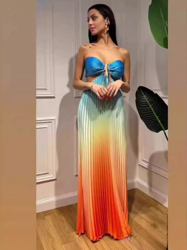 Gradient color halter neck pleated fashion long skirt ladies beach holiday dress-chiquechics