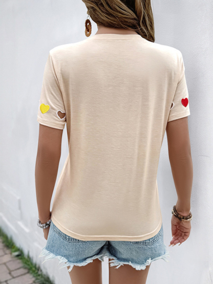Casual sweet style heart embroidered hollow short-sleeved T-shirt-chiquechics