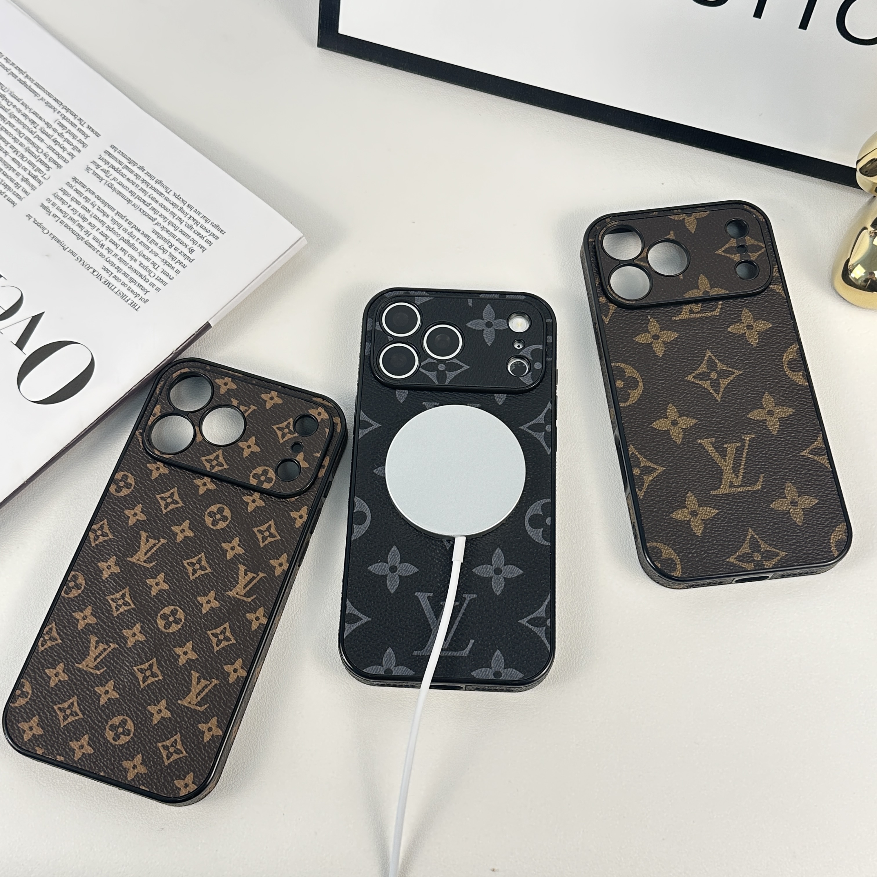 Elegant Leather Monogram Magnetic iPhone Case（Magsafe） For iPhone 17 Series-CMLV047