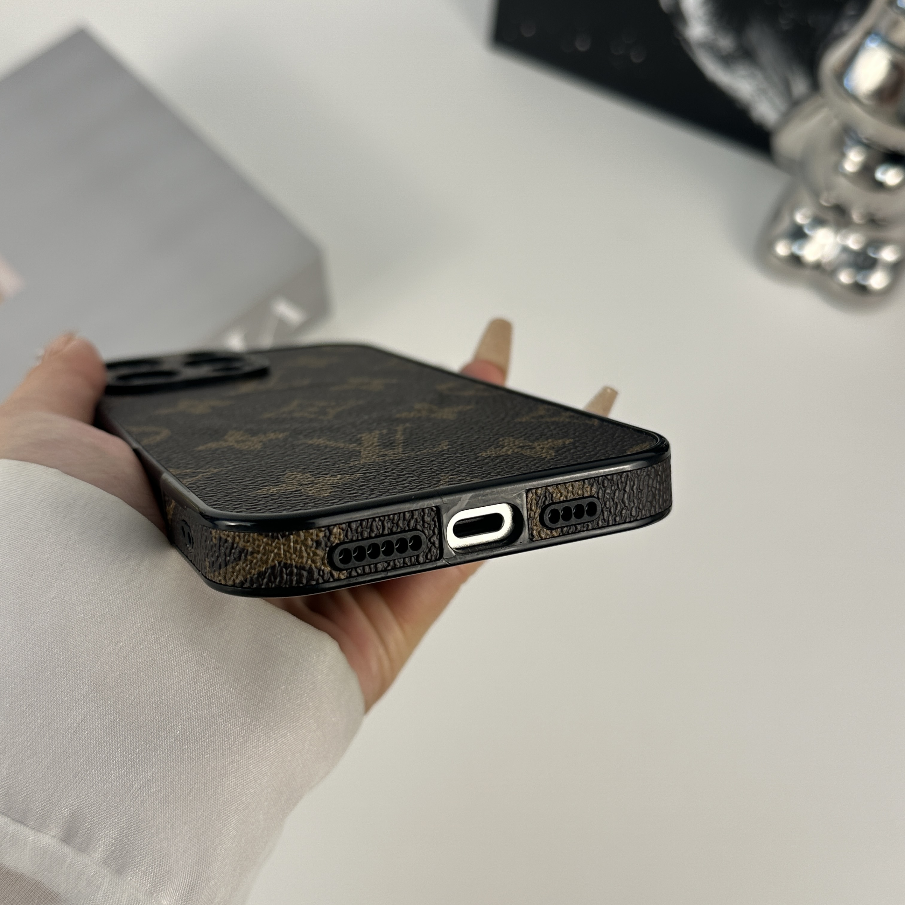 Leather Monogram Magnetic iPhone Case（Magsafe） For iPhone 17 Series-CMLV061