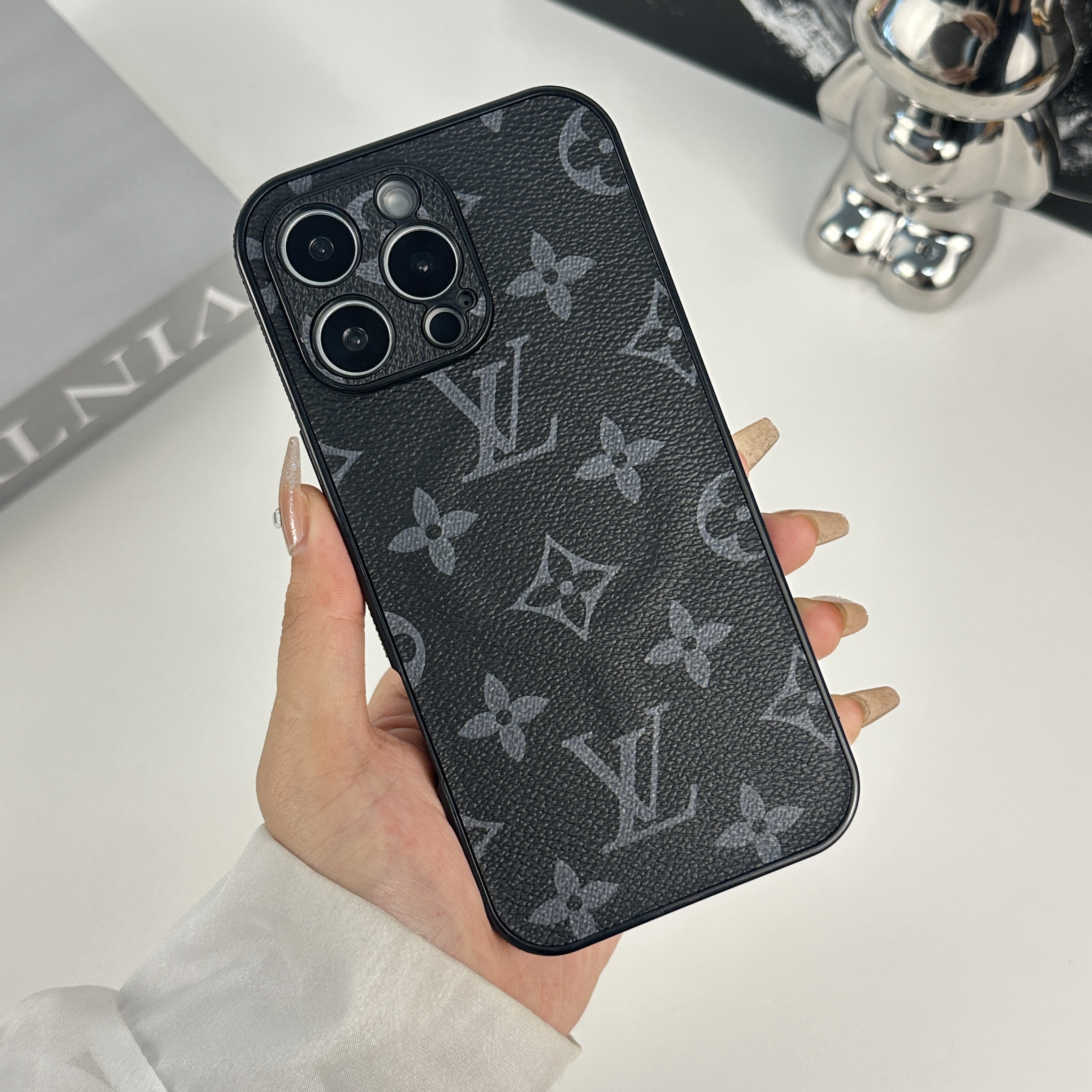 Luxury Monogram Magnetic iPhone Case（Magsafe） For iPhone 17 Series-CMLV063