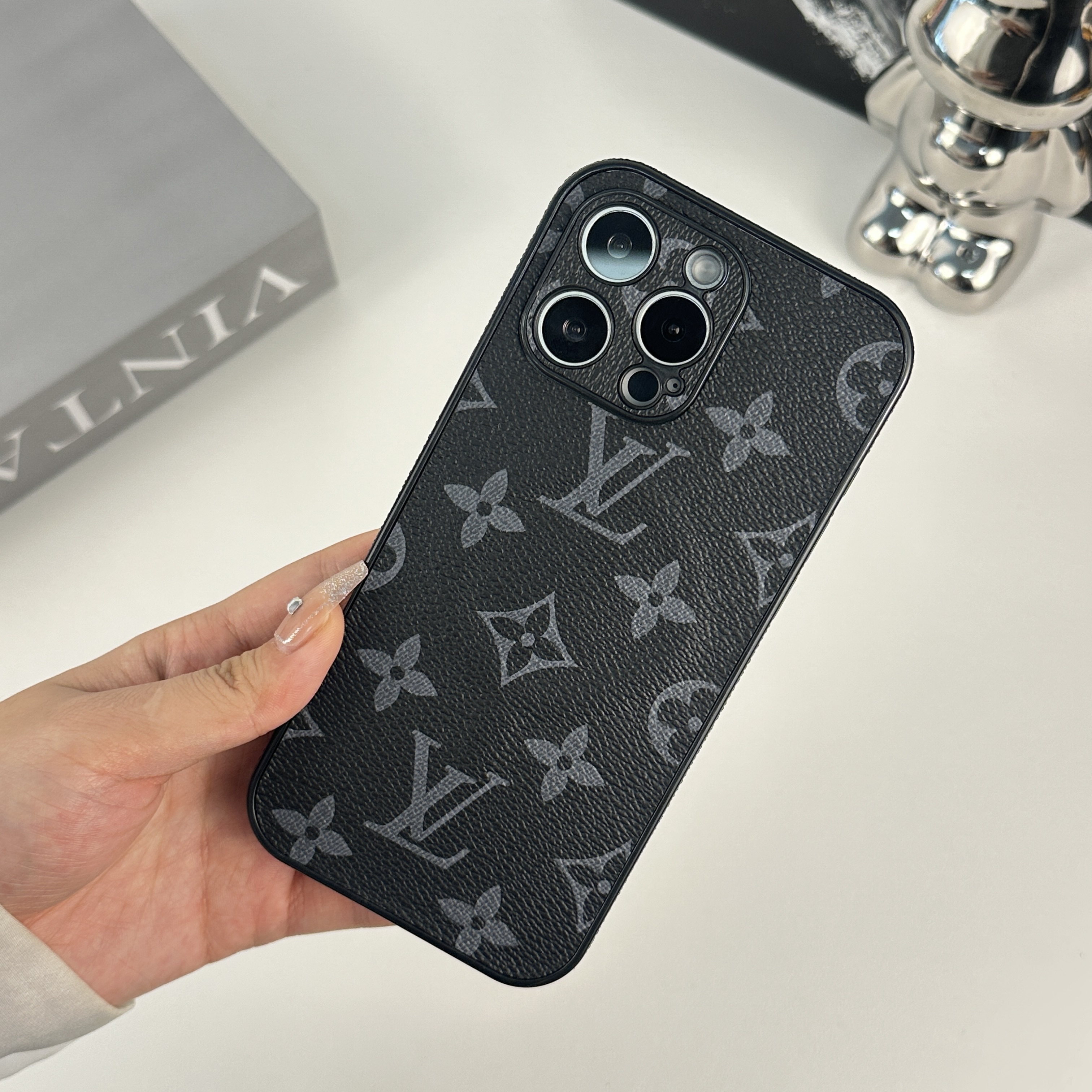 Luxury Monogram Magnetic iPhone Case（Magsafe） For iPhone 17 Series-CMLV063