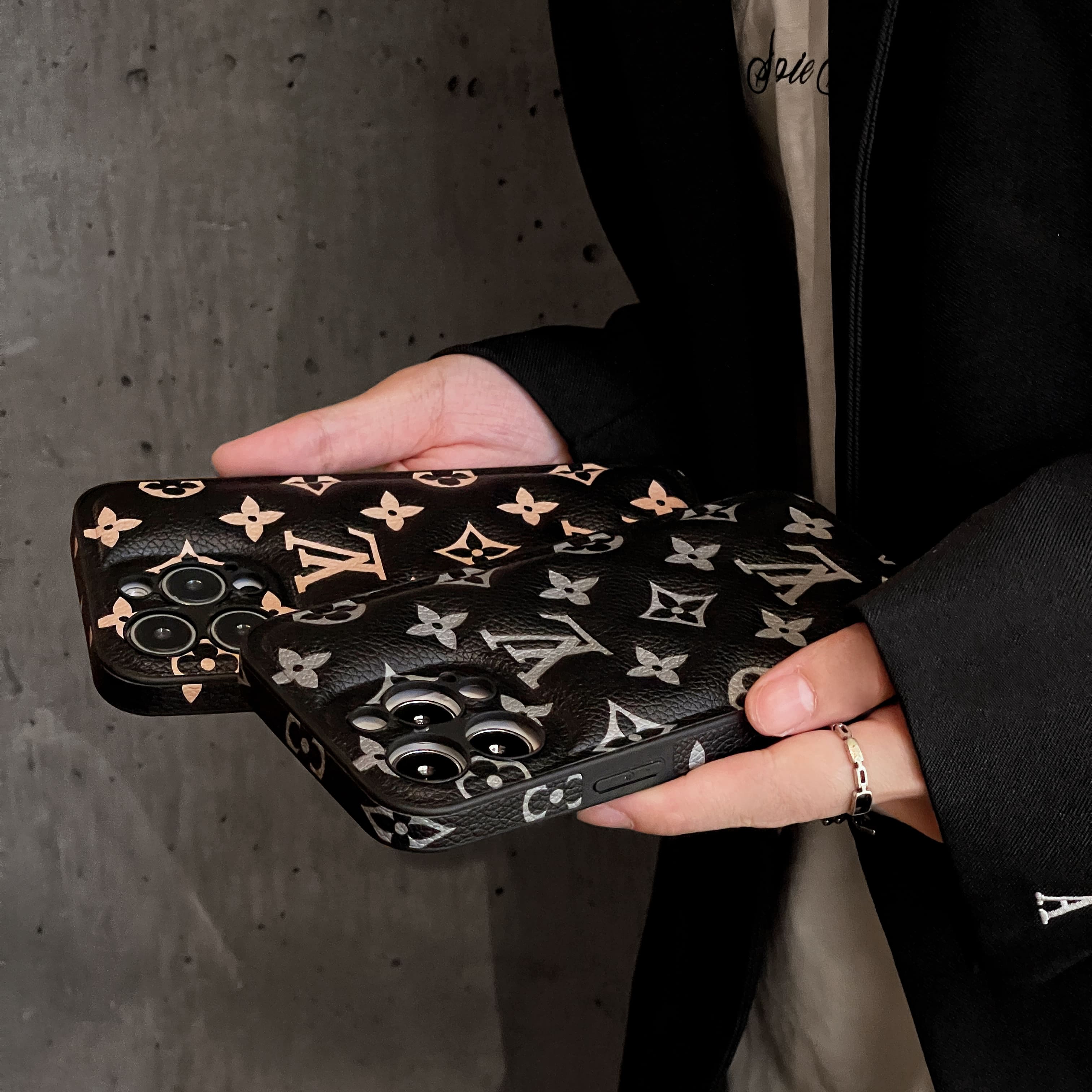 Leather Monogram iPhone Case Black Printing-QBK251512-GTOCASE