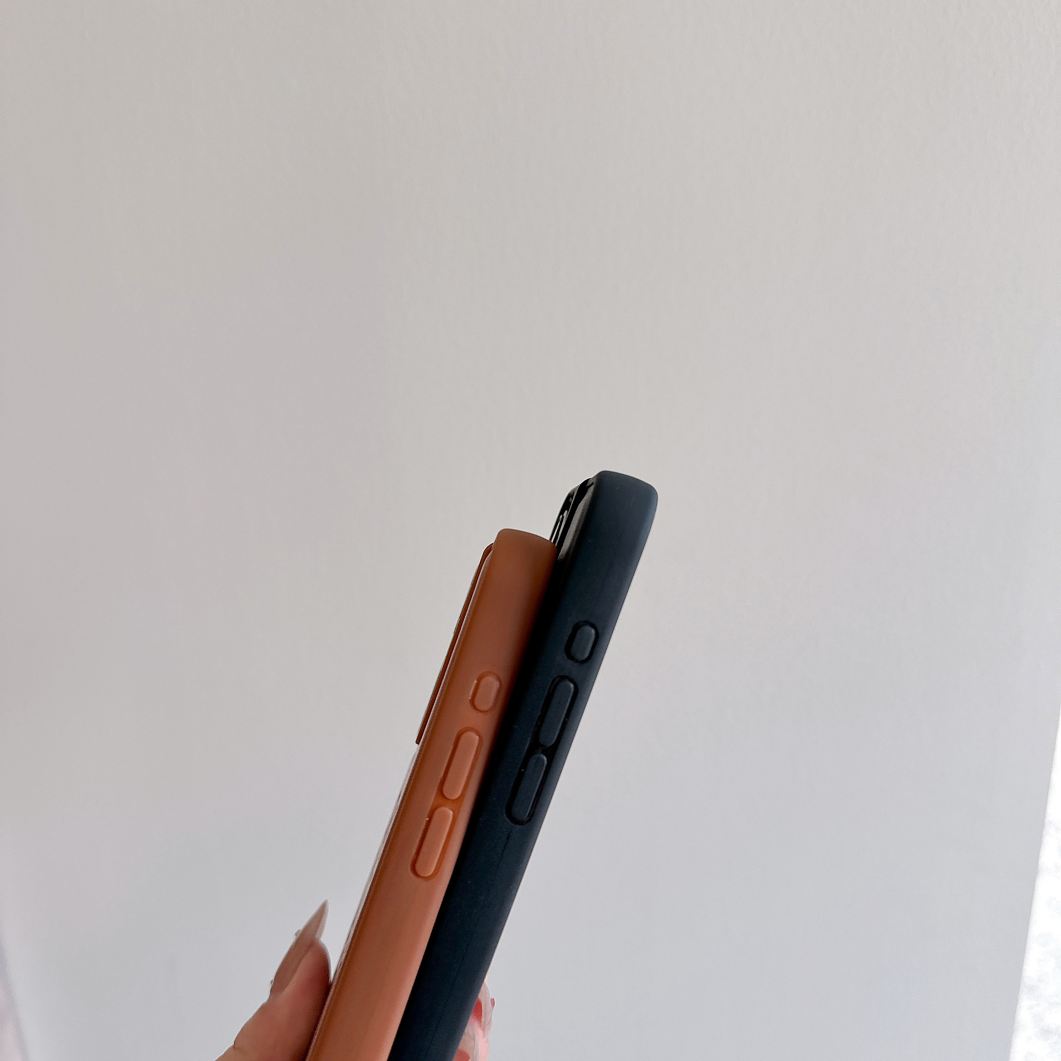 Leather LE iPhone Case Brown-LYW251302