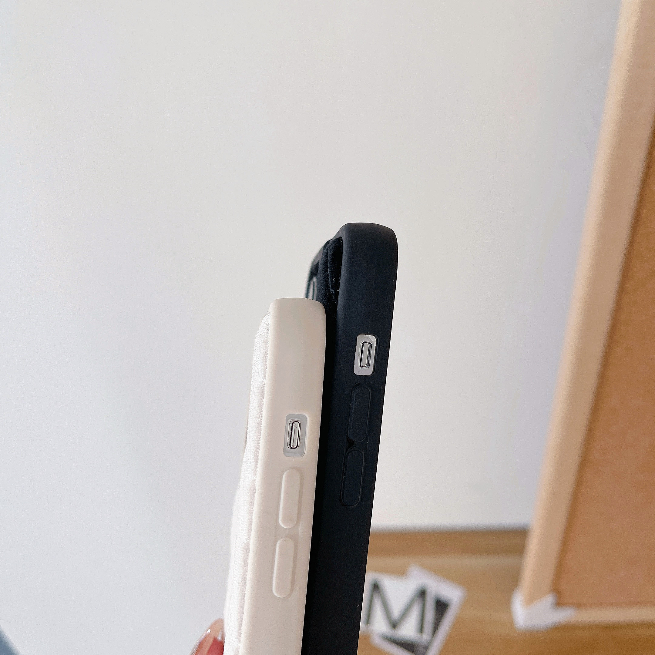 YL iPhone Case Black-MRK250905