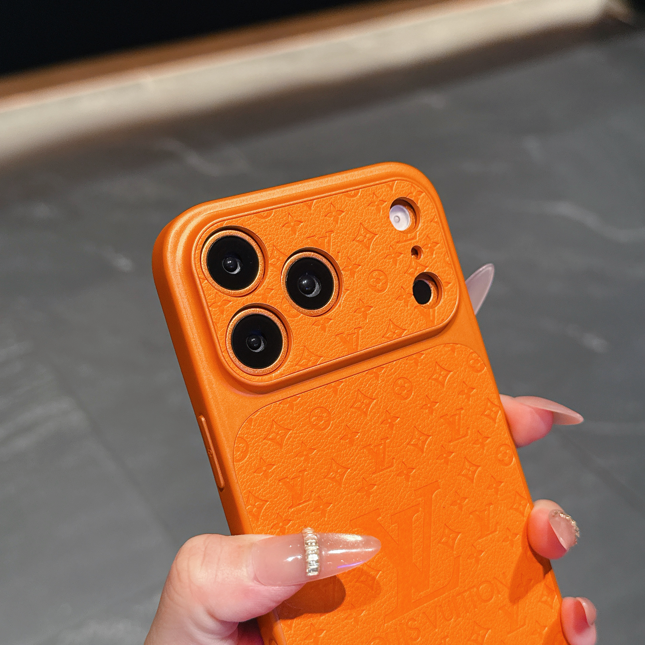 Elegant Monogram iPhone case orange– GZLV003