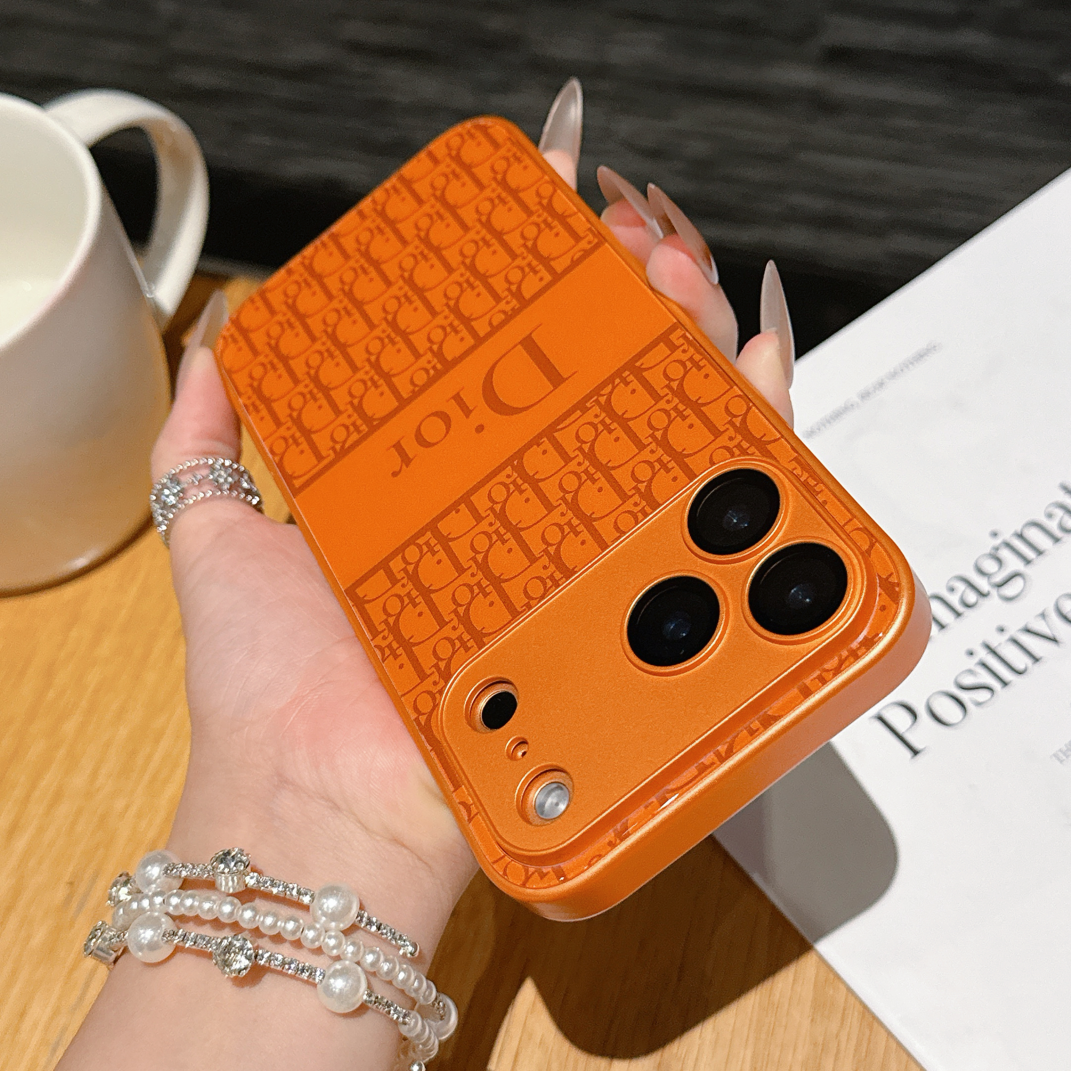Classic CD iPhone case orange– GZLV0011