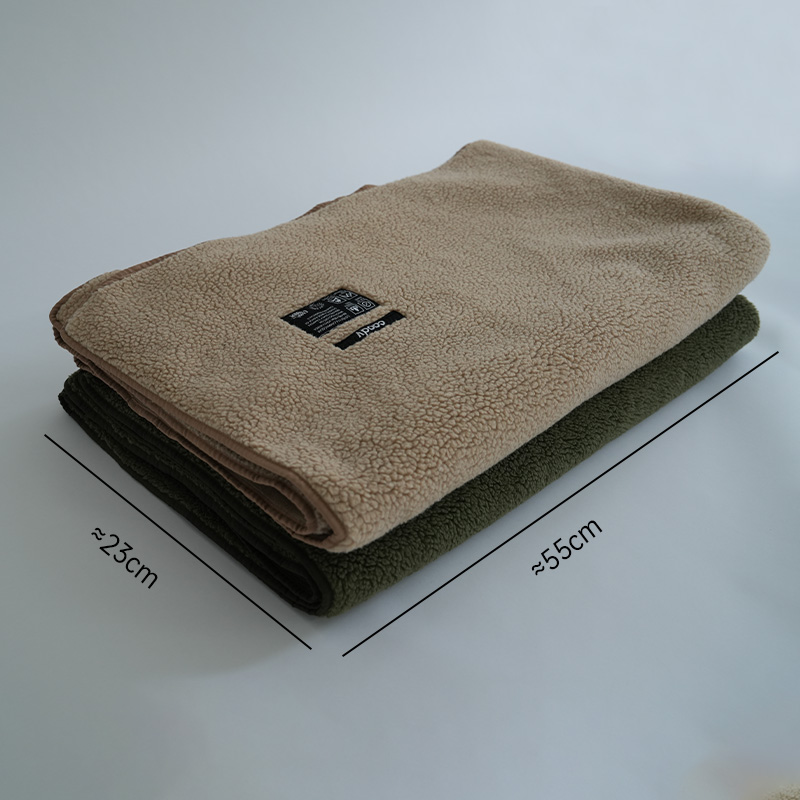 Coody Lamb wool cushion