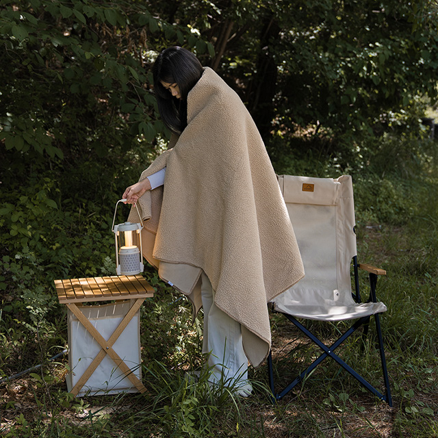 Coody Lamb wool cushion