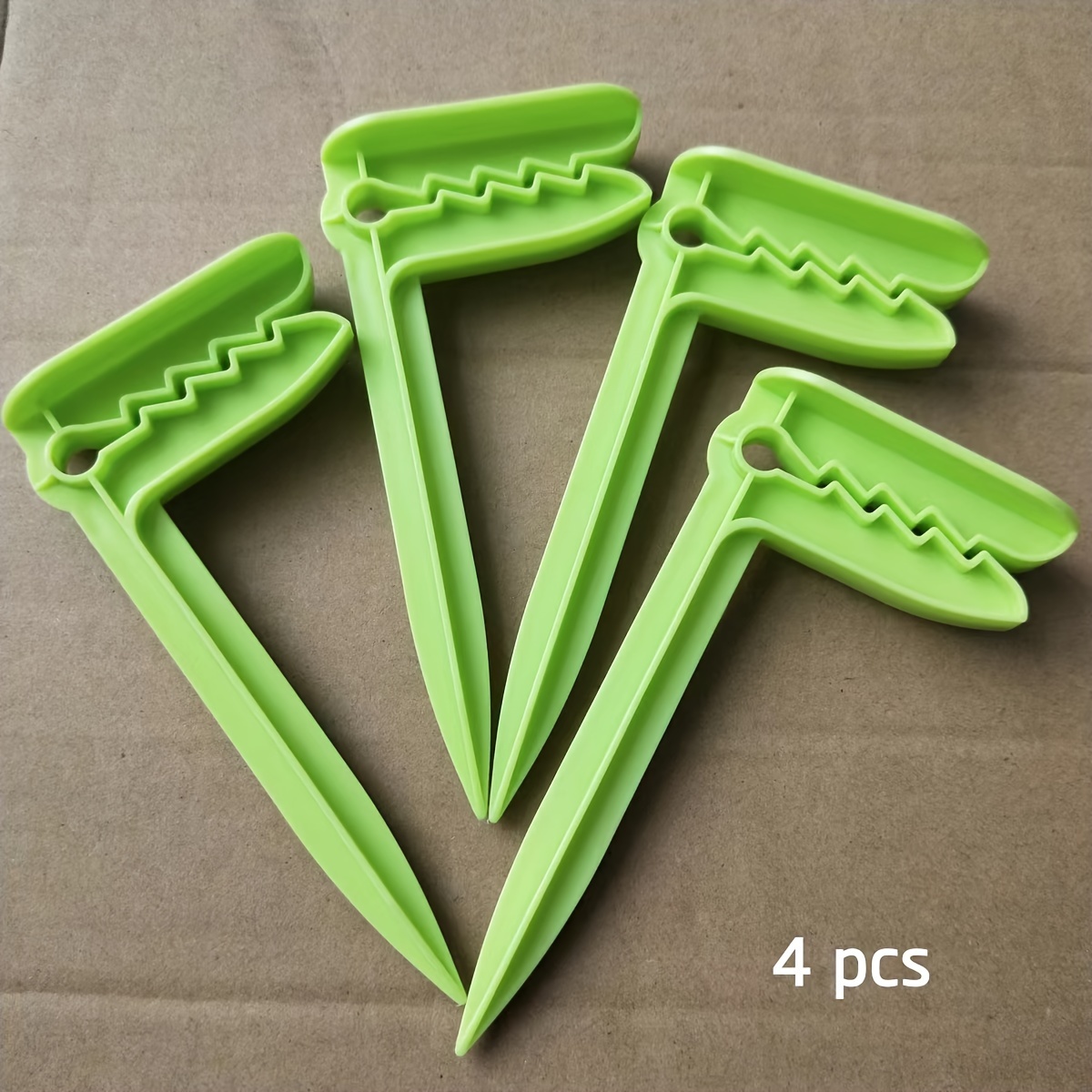 4pcs Outdoor Beach Towel Clips