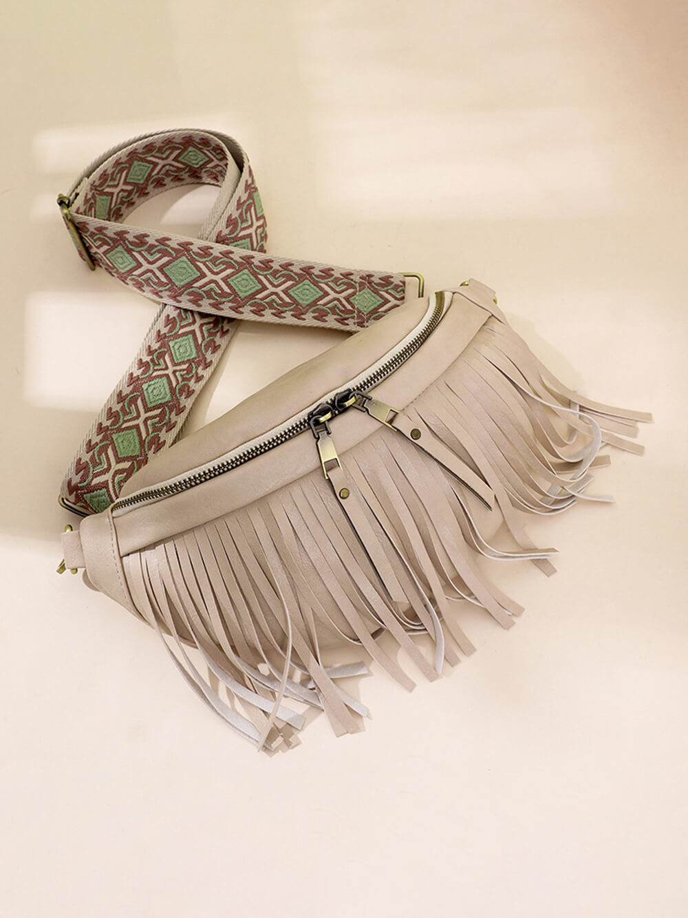 Vintage Totem Shoulder Strap Tassel Hobo Bag-CALLISTARI