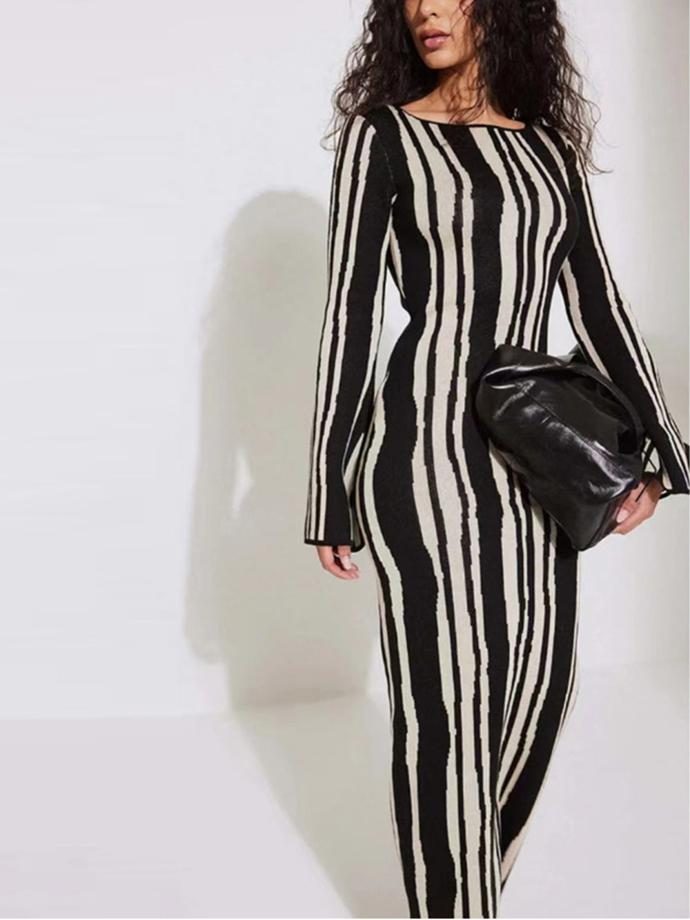 Contrast Bell Sleeve  Maxi Dress-CALLISTARI