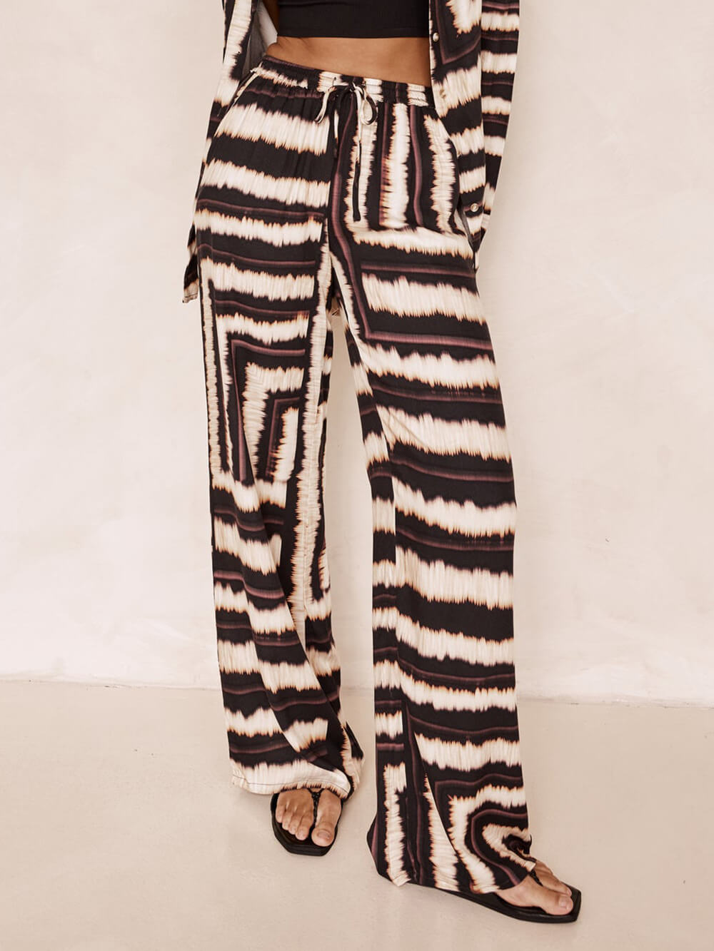 Signature Strip Textured Chocolate Print Baggy Pants-Set-Mesadic