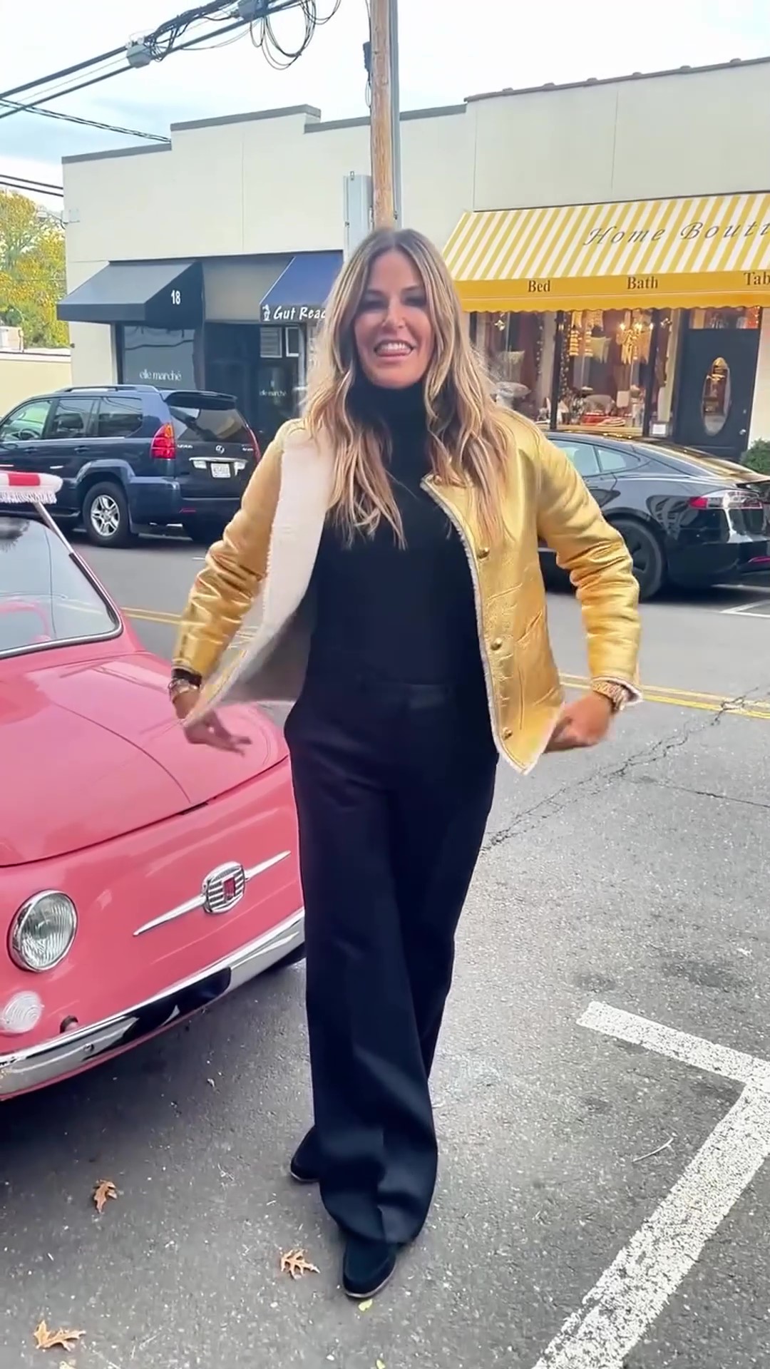 Designer Goldpelz-Kurzmantel