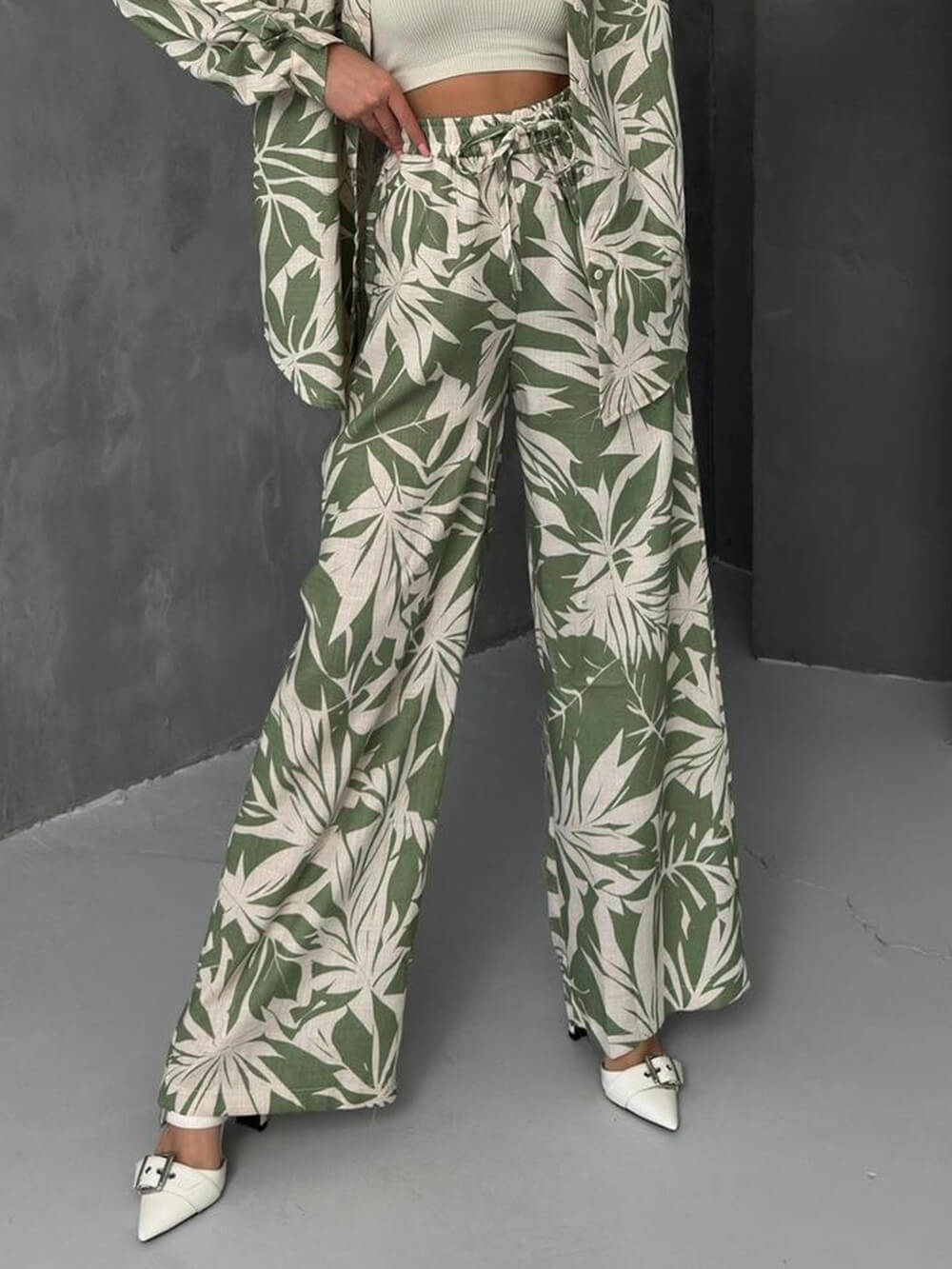 Callistari Palm Leaf Printed Elastic Waist Wide Leg Pants-CALLISTARI