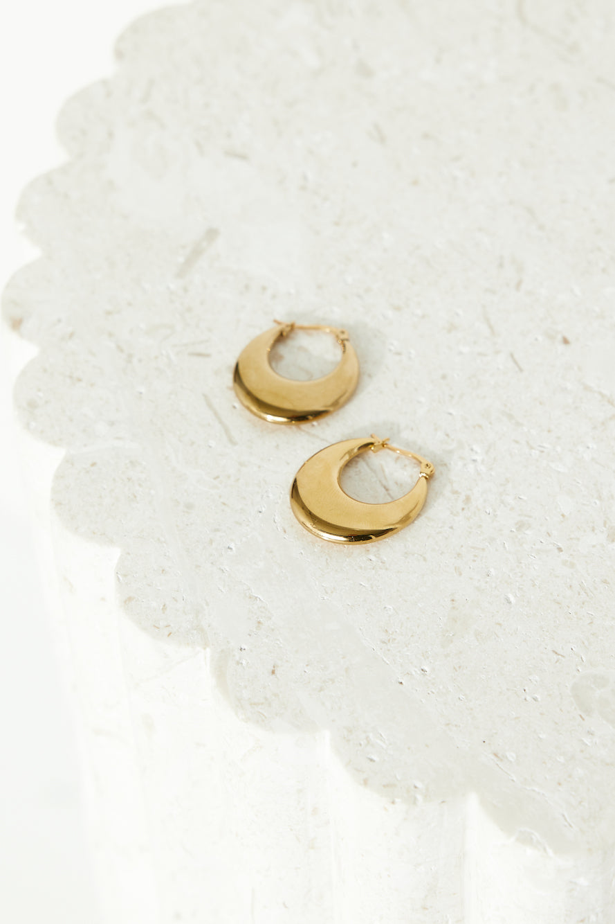 18k Gold Plated Simple Sleek Hoop Earrings Gold-CALLISTARI